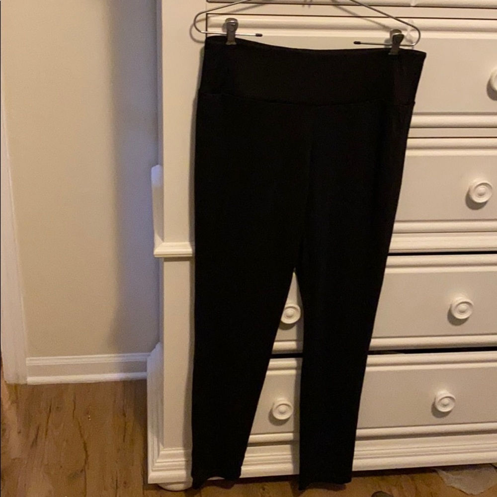 NWT Su&Lola size Large high rise black leggings